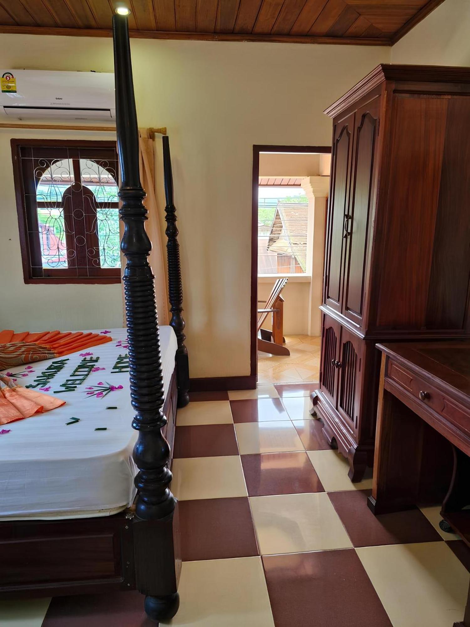 فندق Sakura Wood House لوانغ برابانغ المظهر الخارجي الصورة